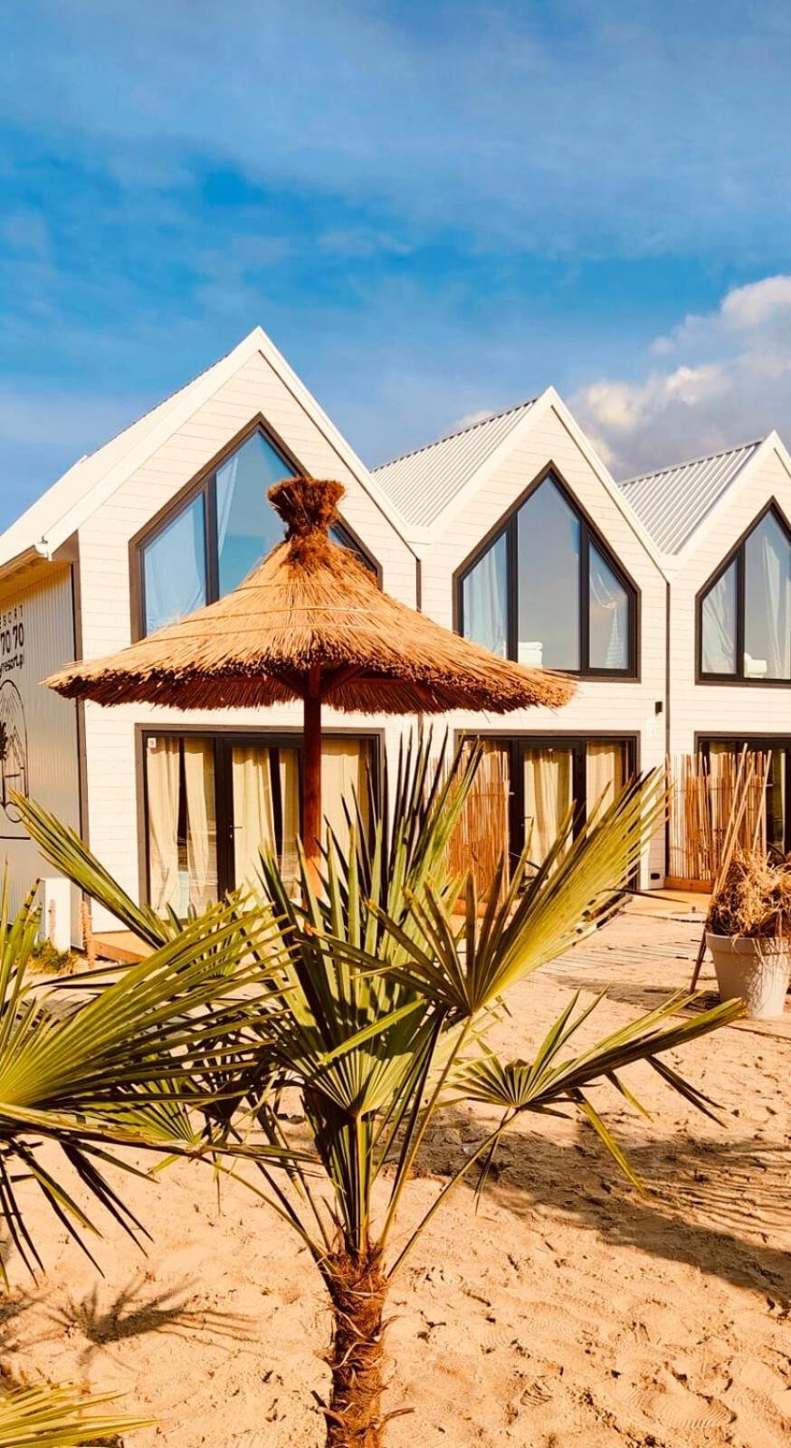 Lulu Holiday Resort Domki Z Podgrzewanym Basenem Mielno  Extérieur photo